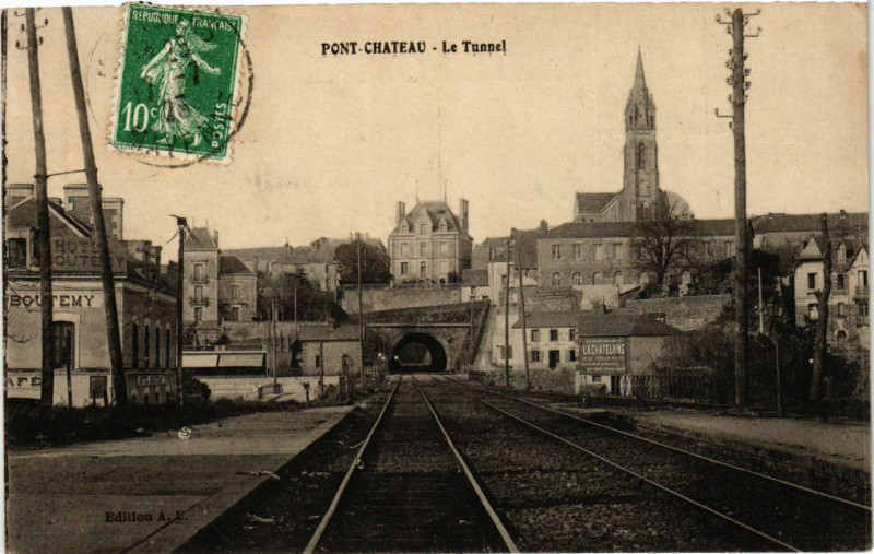 Carte postale ancienne Pont Chateau, Le Tunnel
