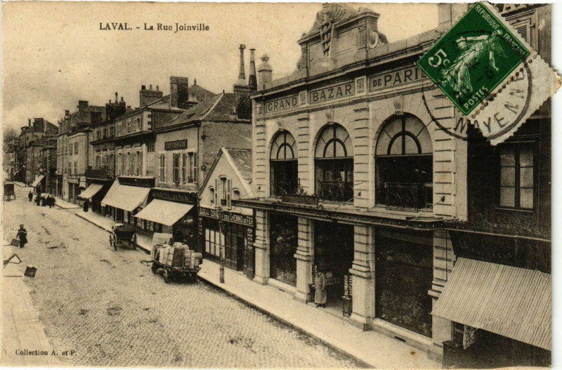 Carte postale ancienne Laval-La Rue Joinville à Laval