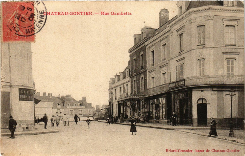 Carte postale ancienne Chateau Gontier-Rue Gambetta