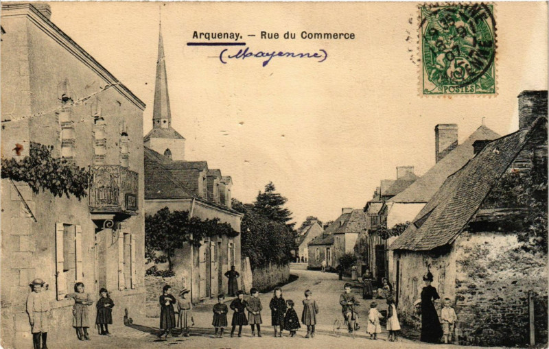 Carte postale ancienne Arquenay-Rue du Commerce à Arquenay