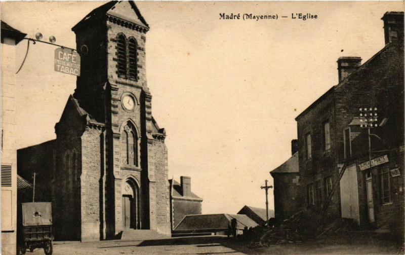 Carte postale ancienne Madre - L'Eglise à Madré