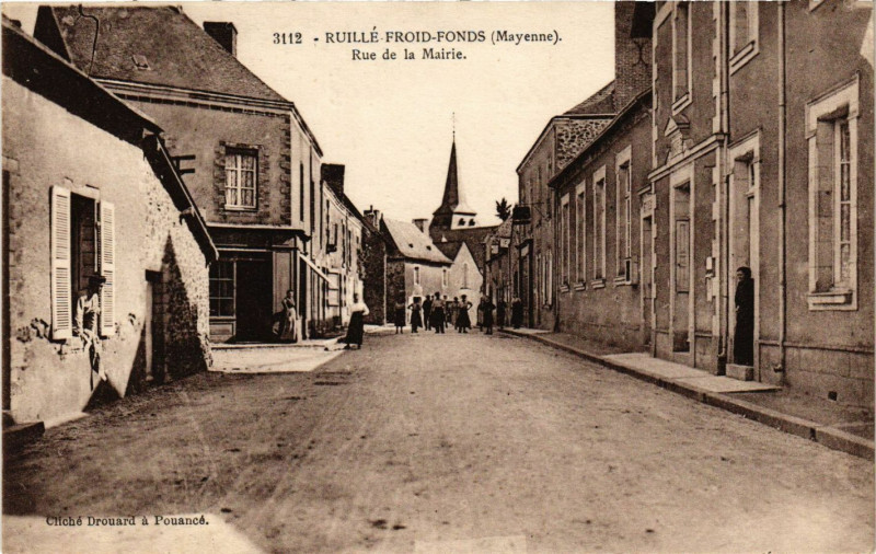 Carte postale ancienne Ruille Froid Fonds - Rue de la Mairiel à Ruillé-Froid-Fonds