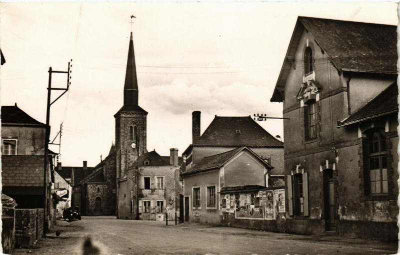 Carte postale ancienne Mayenne - Saint-Poix L'Eglise à Mayenne
