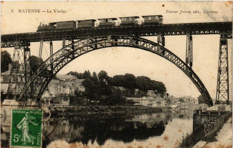 Carte postale ancienne Mayenne - Le Viaduc à Mayenne