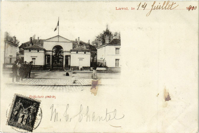 Carte postale ancienne Laval - Preficture à Laval