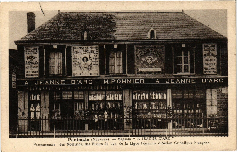 Carte postale ancienne Pontmain - Magasin A Jeanne D'Arc à Pontmain