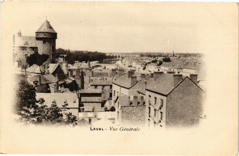 Carte postale ancienne Laval-Vue générale à Laval