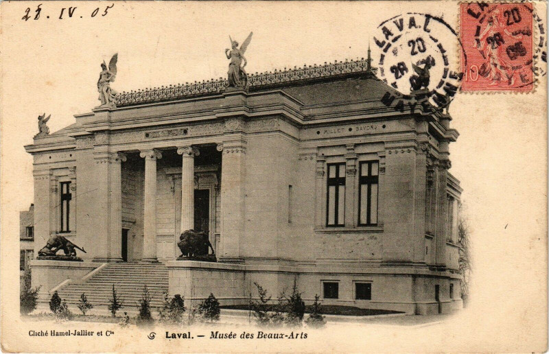 Carte postale ancienne Laval-Musée des Beaux Arts à Laval
