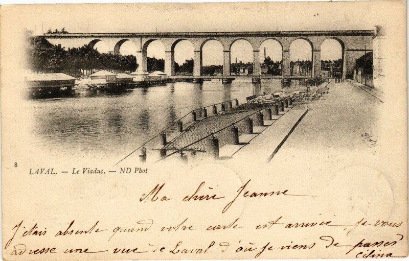 Carte postale ancienne Laval-Le Viaduc à Laval