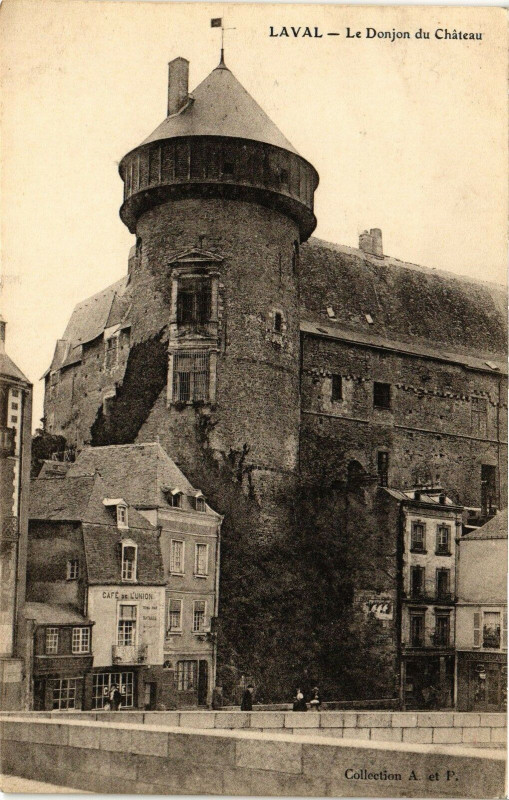 Carte postale ancienne Laval-Le Donjon du Cháteau à Laval