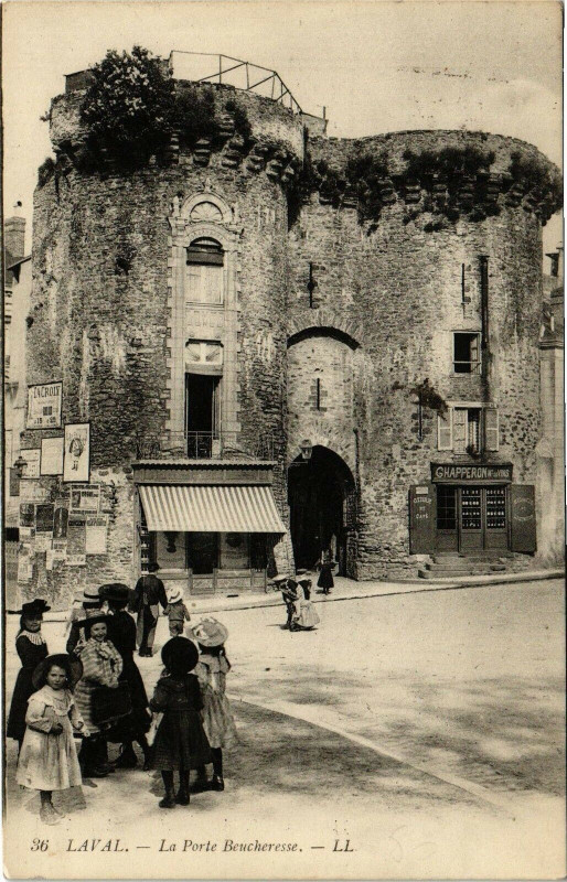 Carte postale ancienne Laval-La Porte Beucheresse à Laval