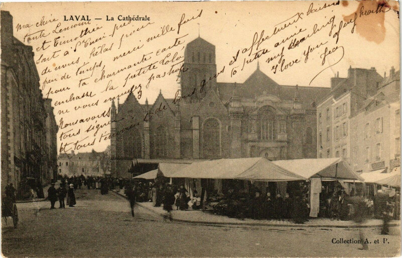 Carte postale ancienne Laval-La Cathédrale à Laval