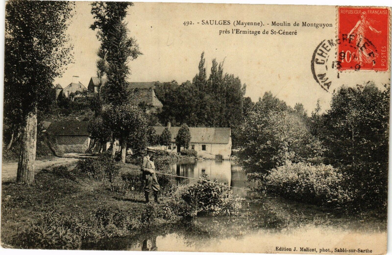 Carte postale ancienne Saugles .- Moulin de montguyon