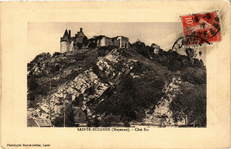 Carte postale ancienne Sainte Suzanne .- Cote est