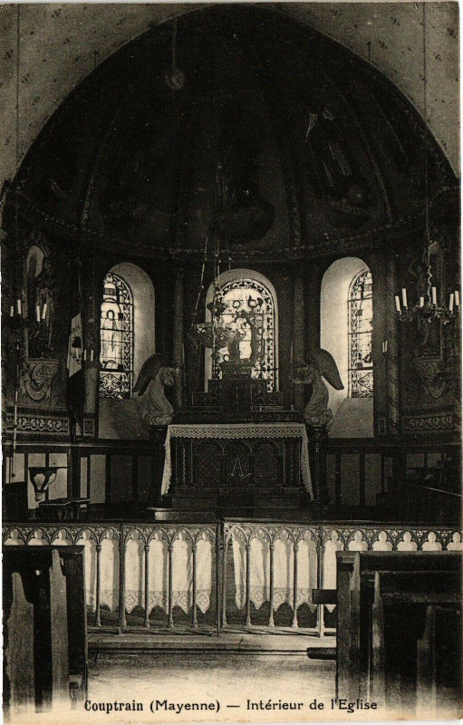Carte postale ancienne Couptrain .- Interieure de l'eglise à Couptrain