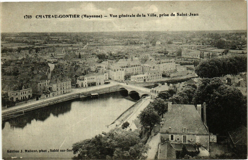 Carte postale ancienne Chateau gontier .- Vue generale de la ville