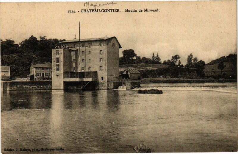 Carte postale ancienne Chateau gontier .- Moulin de mirwault