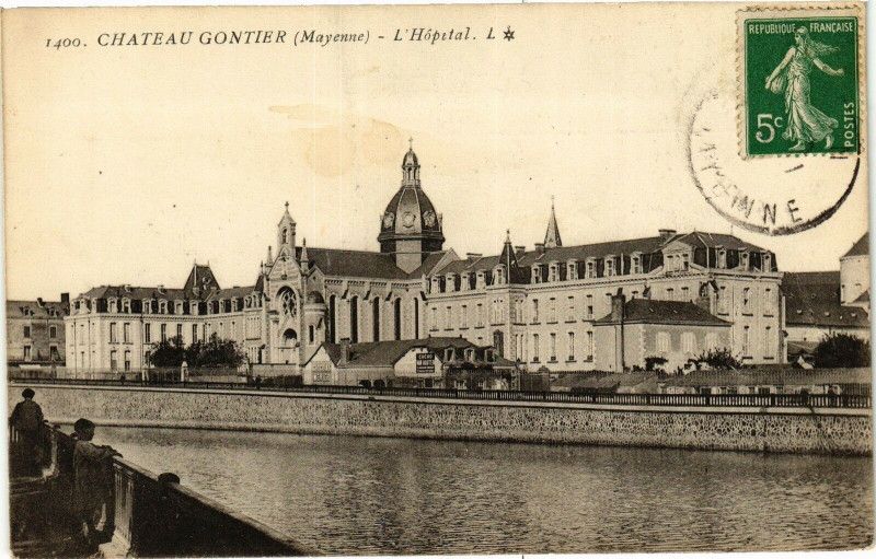 Carte postale ancienne Chateau gontier .- L'hopital