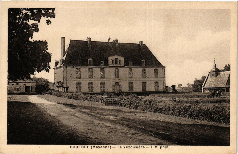 Carte postale ancienne Bouere .- Le vezousiere à Bouère
