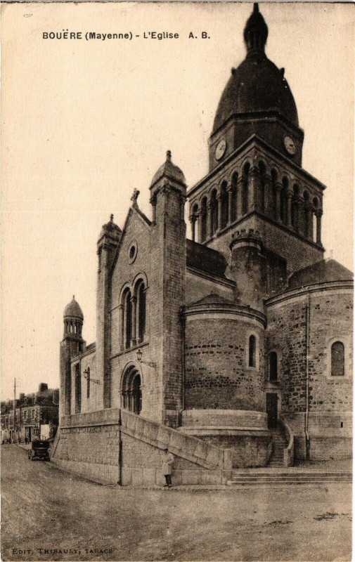 Carte postale ancienne Bouere .- L'eglise à Bouère