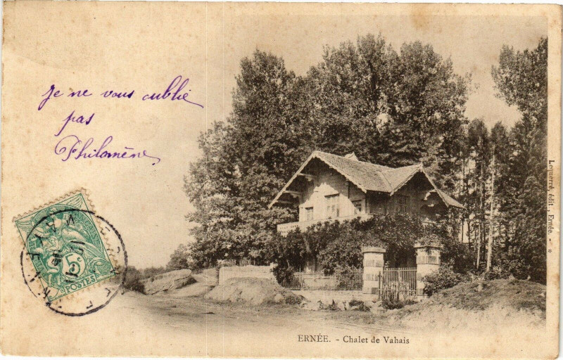 Carte postale ancienne Ernee .- Chalet de vahais à Ernée