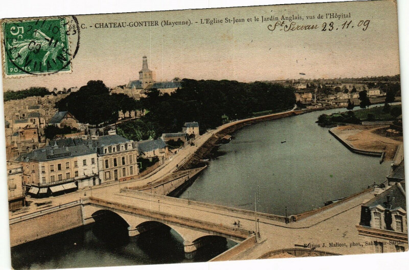 Carte postale ancienne Chateau gontier.- L'eglise st . jean