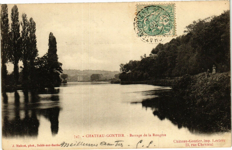 Carte postale ancienne Chateau gontier.- Barrage de la rongere