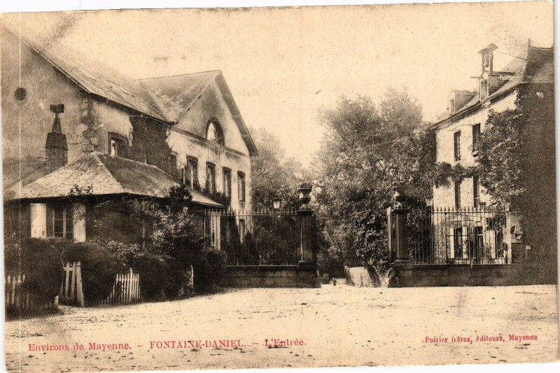 Carte postale ancienne Environs de mayenne .- fONTAINE Daniel à Mayenne