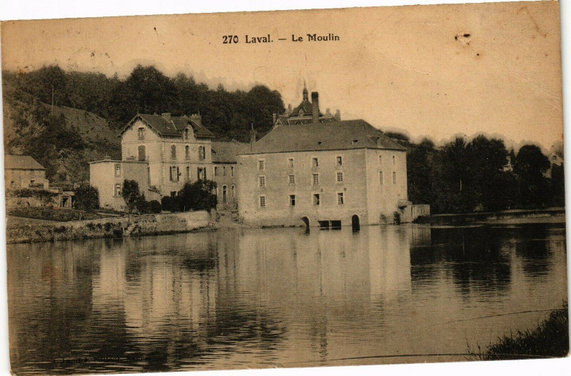 Carte postale ancienne Laval-Le Moulin à Laval