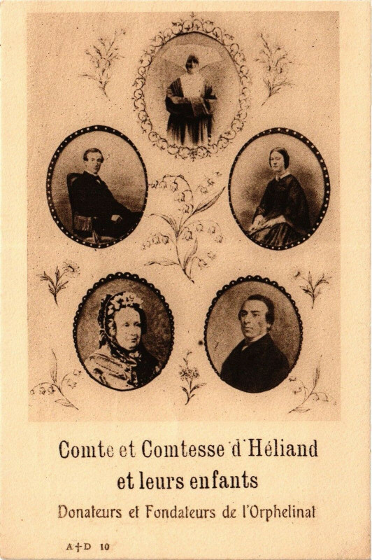 Carte postale ancienne Comte et Comtesse d'Héliand et leurs enfants