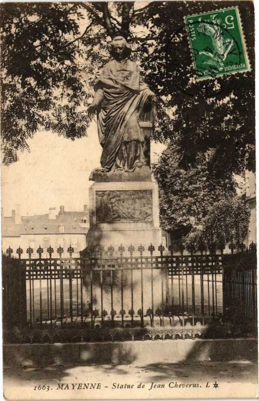 Carte postale ancienne Mayenne-Statue de Jean Cheverus à Mayenne