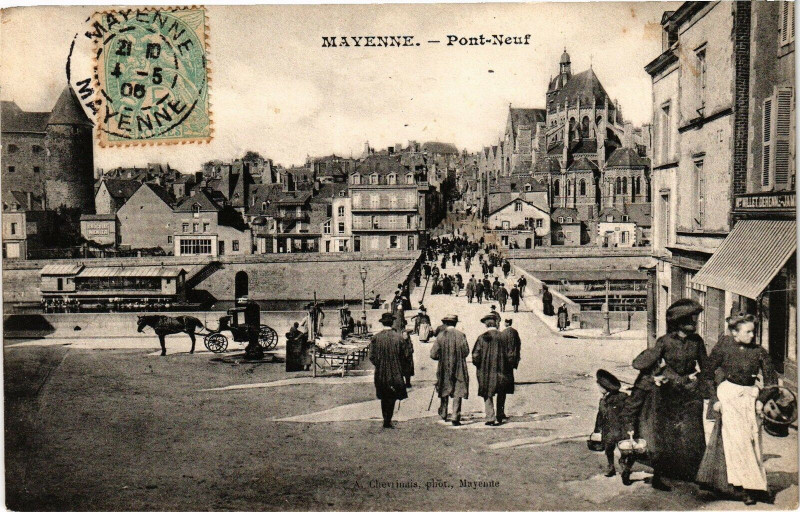 Carte postale ancienne Mayenne-Pont Neuf à Mayenne