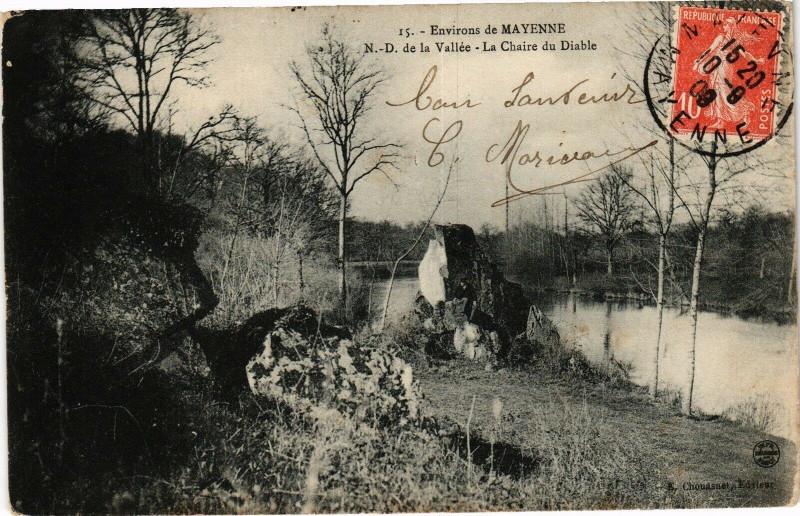 Carte postale ancienne Mayenne-Notre Dame de la Vallée-La Chaire du Diable à Mayenne