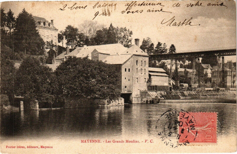 Carte postale ancienne Mayenne-Les Grands Moulins à Mayenne