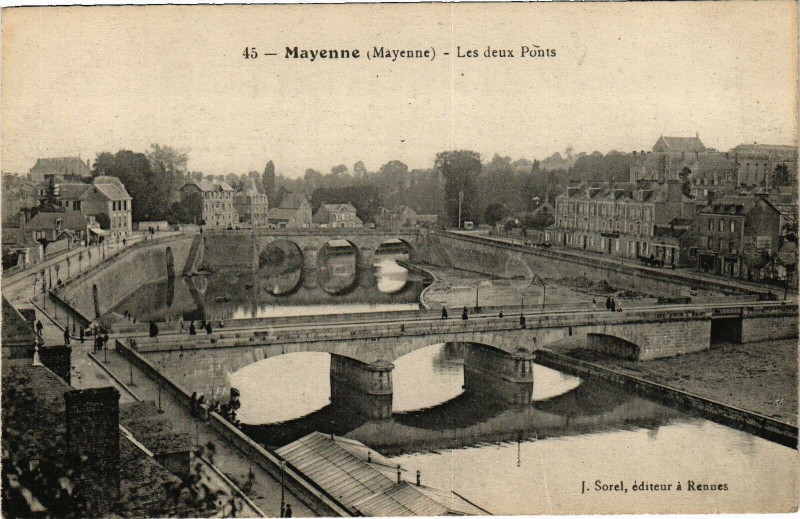 Carte postale ancienne Mayenne-Les deux Ponts à Mayenne