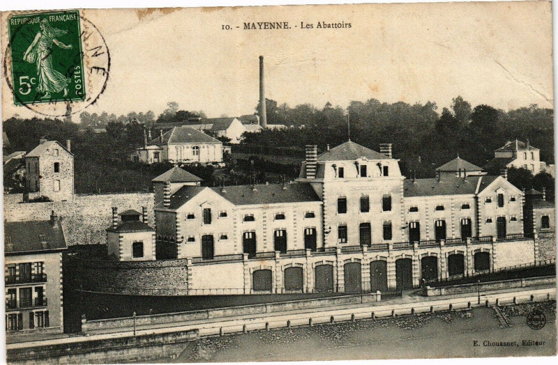 Carte postale ancienne Mayenne-Les Abattoirs à Mayenne