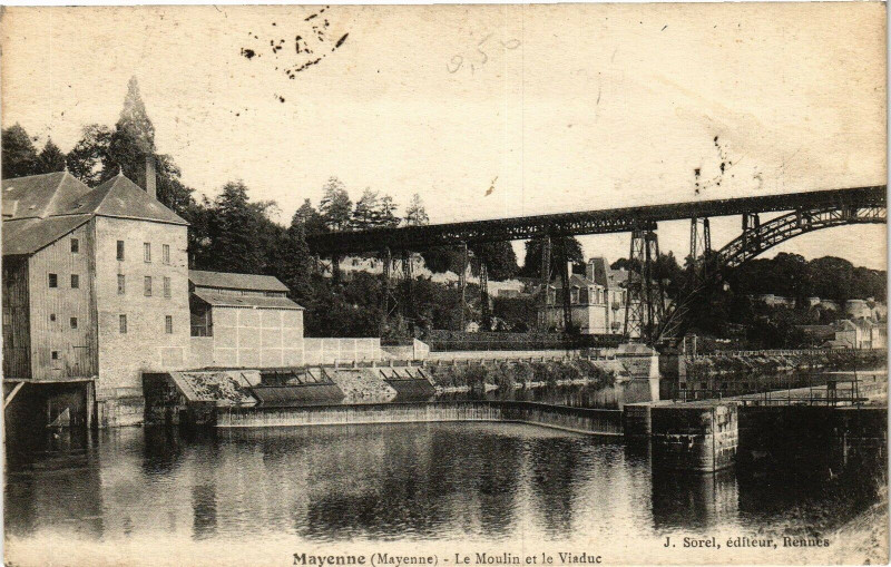Carte postale ancienne Mayenne-Le Moulin et le Viaduc à Mayenne