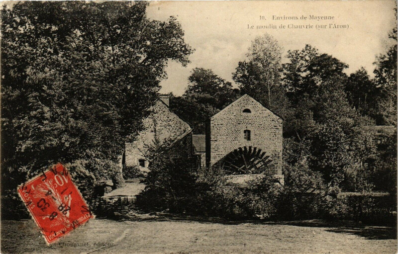 Carte postale ancienne Mayenne-Le moulin de Chauvrie à Mayenne