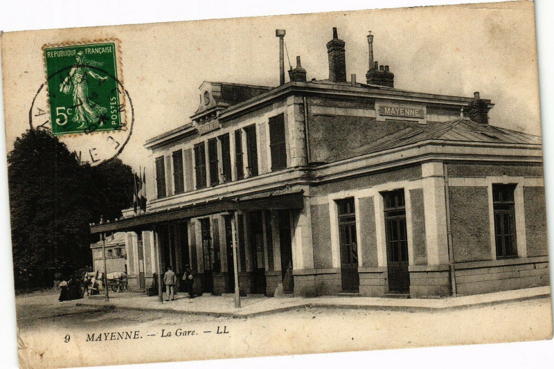 Carte postale ancienne Mayenne-La Gare à Mayenne
