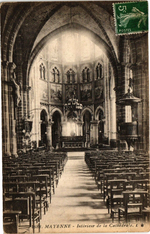 Carte postale ancienne Mayenne-Intérieur de la Cathédrale à Mayenne