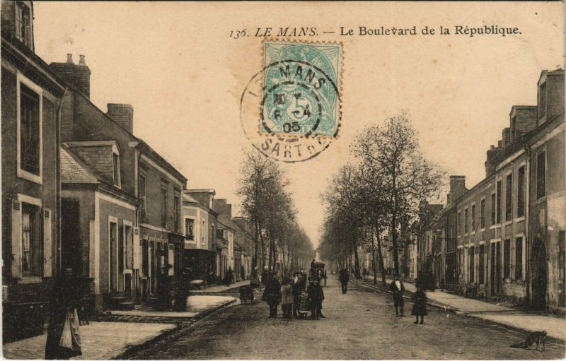 Carte postale ancienne Le Mans Boulevard de la République au Mans