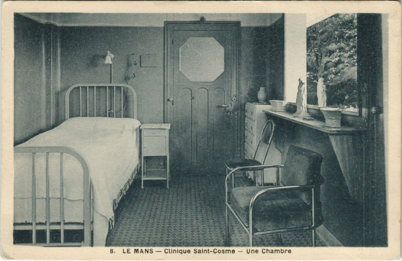 Carte postale ancienne Clinique Saint-Cosme Le Mans Une Chambre au Mans