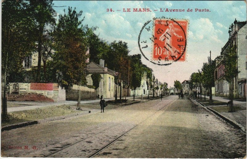 Carte postale ancienne Le Mans Avenue de Paris au Mans