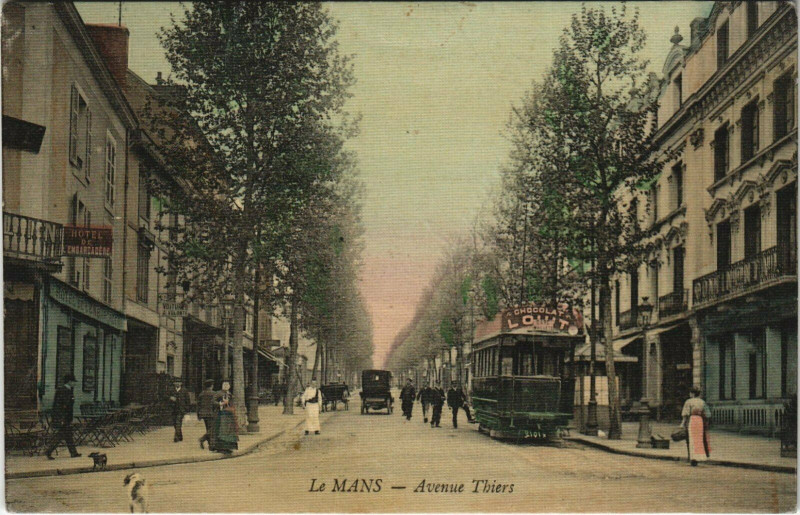 Carte postale ancienne Le Mans Avenue Thiers au Mans