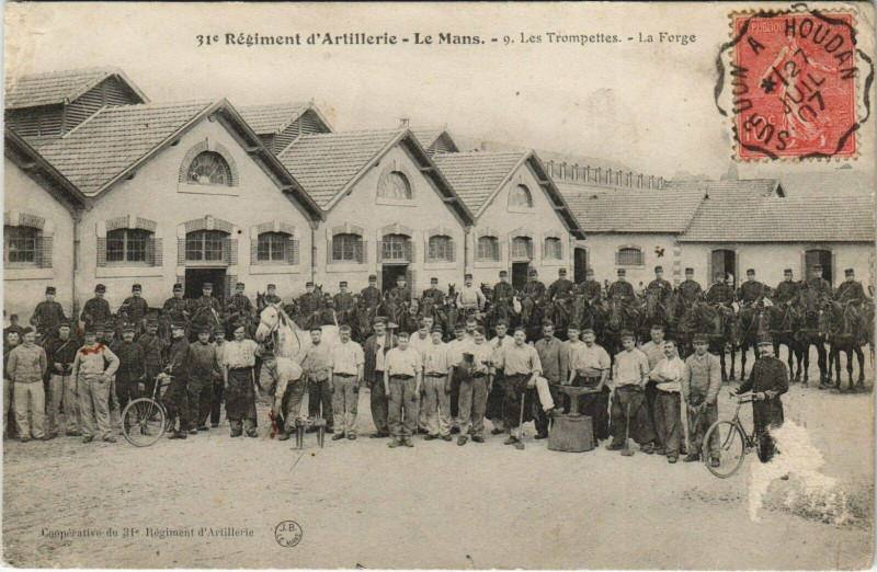 Carte postale ancienne Le Mans 31e Régiment d'Artillerie Les Trompettes La Forge au Mans