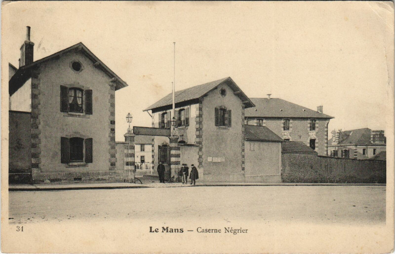 Carte postale ancienne Le Mans Caserne Négrier au Mans