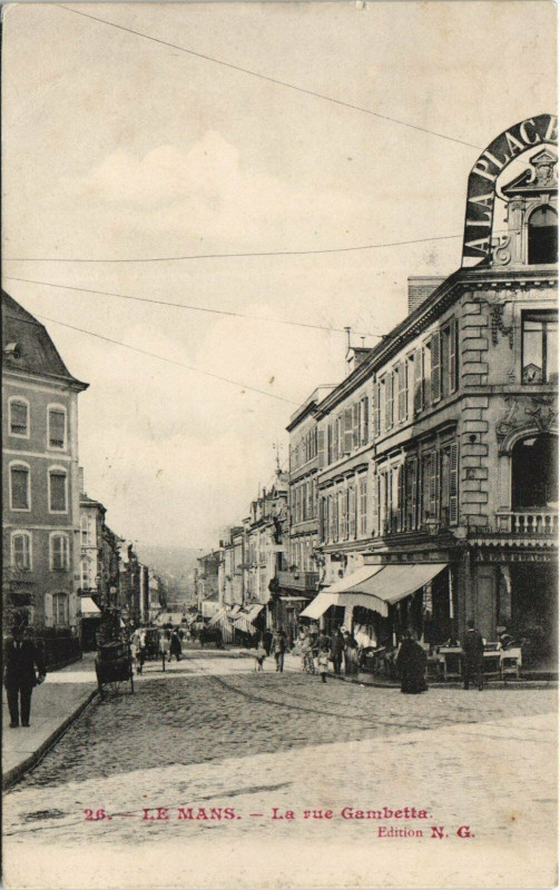 Carte postale ancienne Le Mans Rue Gambetta au Mans