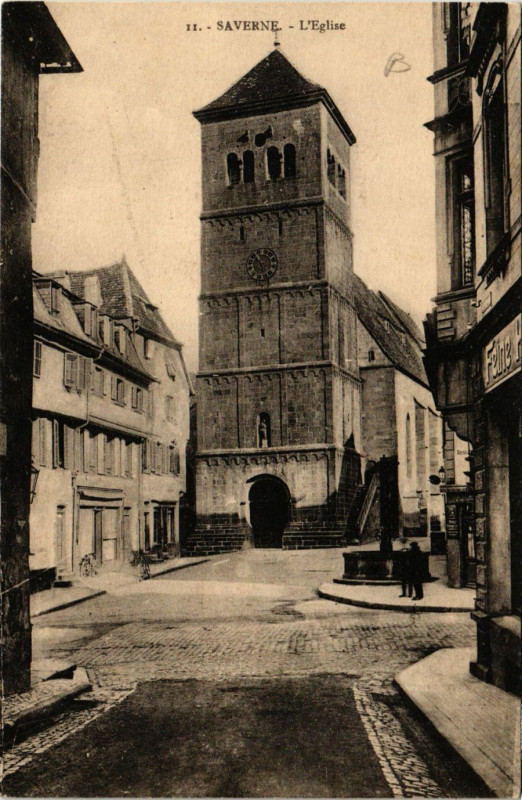 Carte postale ancienne SAVERNEl - L'Eglise à Saverne