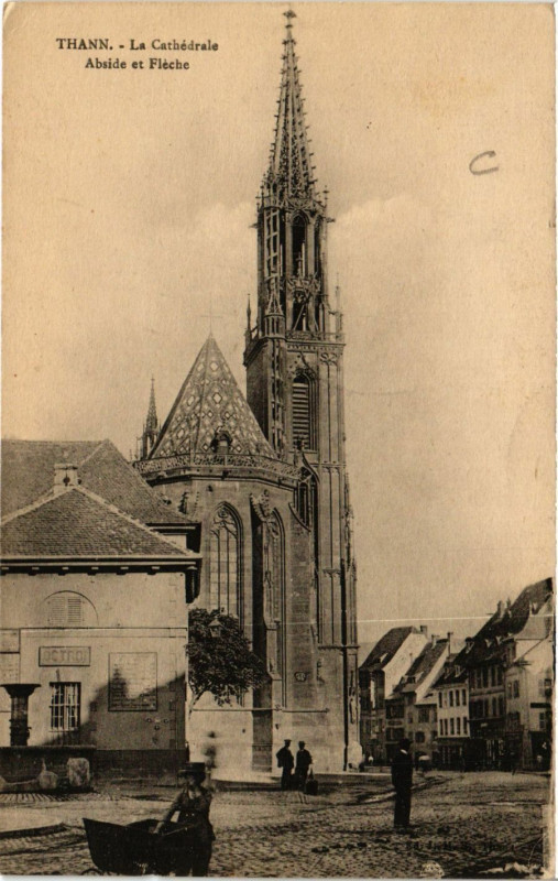 Carte postale ancienne Thann - La Cathédrale - Abside et Fleche à Thann