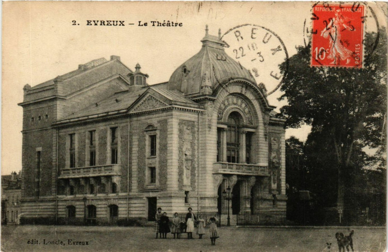 Carte postale ancienne Evreux - Le Théatre à Évreux